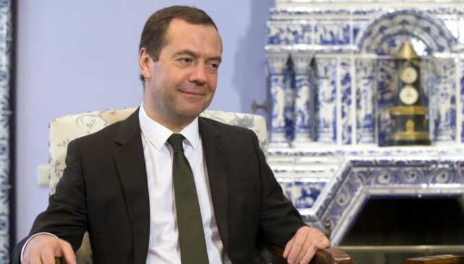 Медведев заявил о технической готовности России к отключению от интернета