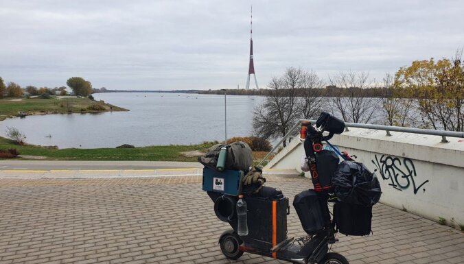 Пять тысяч километров на электросамокате: Как Владимир отправился из Эстонии на Кипр на обычном скутере