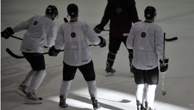 Tālākie Latvijas hokeja izlases kandidāti treniņus pirms PČ uzsāks kopīgi ar Rīgas 'Dinamo'