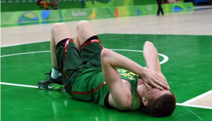 Тренер Литвы назвал игру команды "позором" и сравнил подопечных со "школьниками"