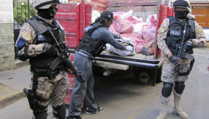 Bolīvijas galvaspilsētas centrā konfiscē divas tonnas urāna rūdas