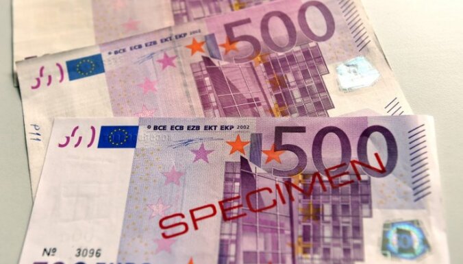 Alternatīvo statusu saņēmušām ģimenēm par katru bērnu piešķirs 500 eiro pabalstu