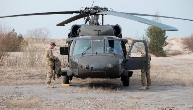 США укрепят безопасность Латвии пятью вертолетами "Черный ястреб"