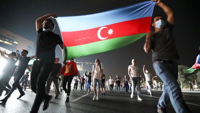 Почти 25 тысяч человек хотят пойти добровольцами в армию Азербайджана