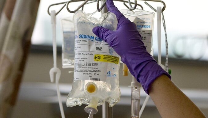 'Nepielaiž pie ķīmijterapijas' – soctīklos maldina par veselības aprūpes liegšanu pandēmijas dēļ