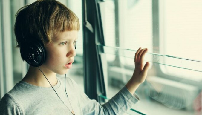 Семь признаков аутизма у ребенка, которые должны знать все родители