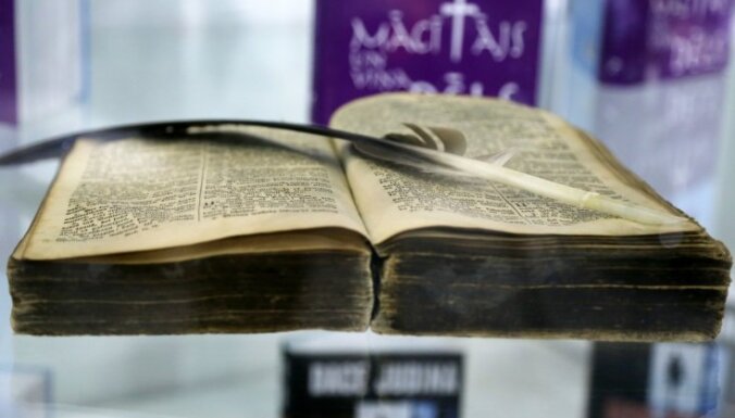 Grāmatu izstādes programmas odziņas literatūras gardēžiem