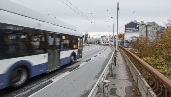 Rīgas dome atbalsta vairāku tiltu atjaunošanu; darbus plānots sākt nākamgad