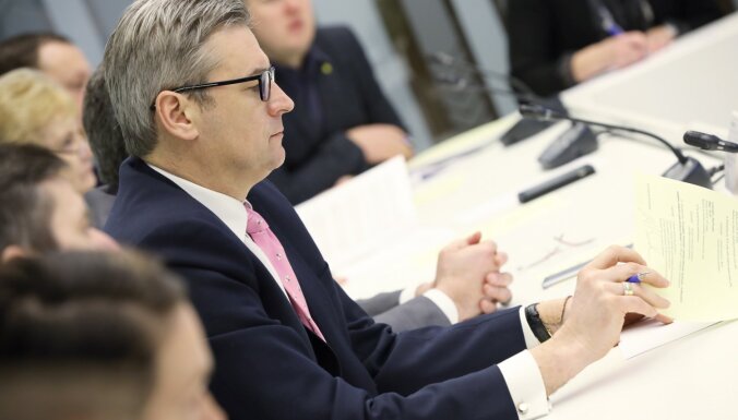 Бондарсу предъявлено обвинение в подделке документов