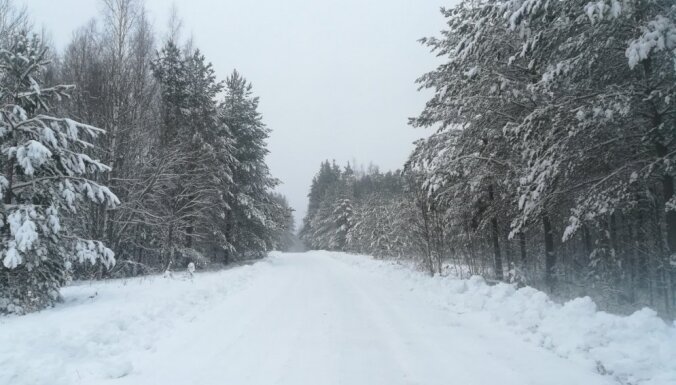 Во вторник утром в Латвии местами идет снег