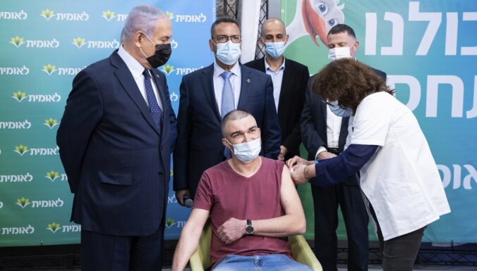Covid-19: Izraēlā vakcinētie saņems 'zaļās pases' – varēs atsākt sportot un baudīt kultūru