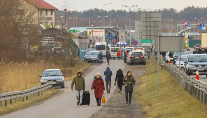 Погранслужба Украины советует беженцам ехать в Венгрию, Словакию, Румынию и Молдову