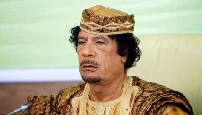 Laikraksts: Alžīrija ignorējusi Kadafi lūgumus viņu uzņemt
