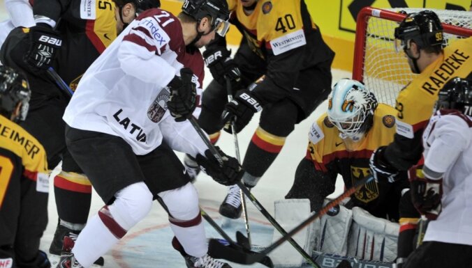 Хоккеисты Латвии обыграли немцев в первом контрольном матче на их льду
