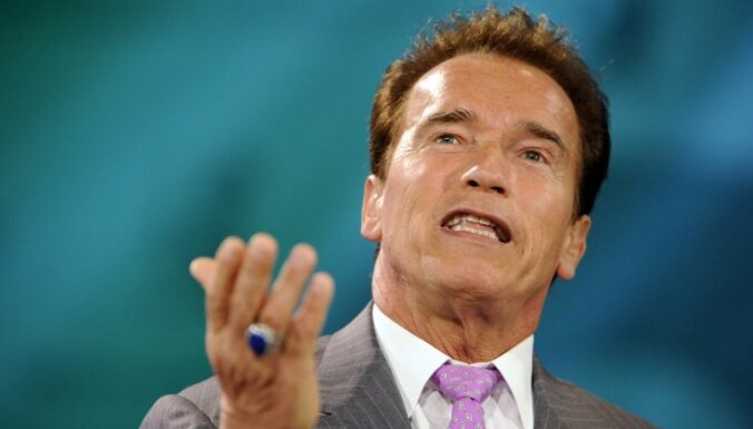 Arnolds Švarcenēgers šķīries, terminators