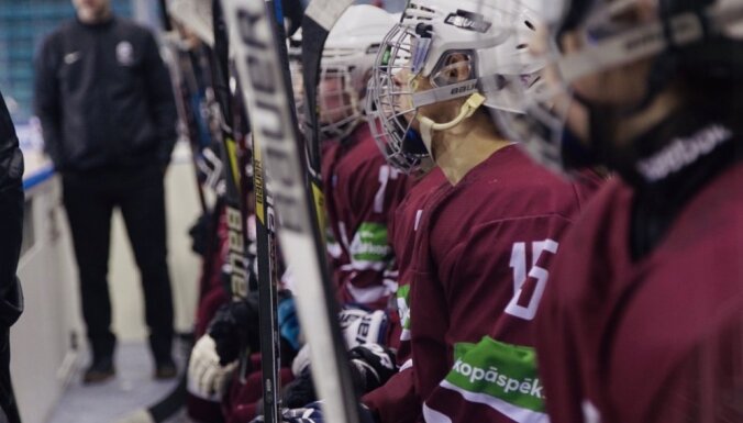 Хоккеистки сборной Латвии на чемпионате мира вылетели во второй дивизион