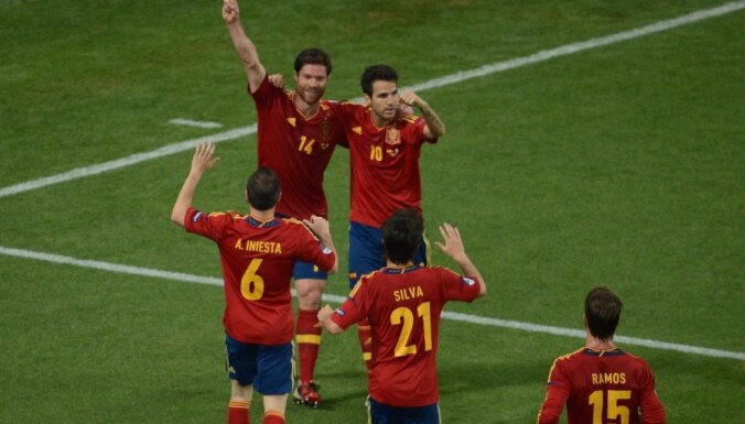 Испания выцарапала в серии пенальти место в финале