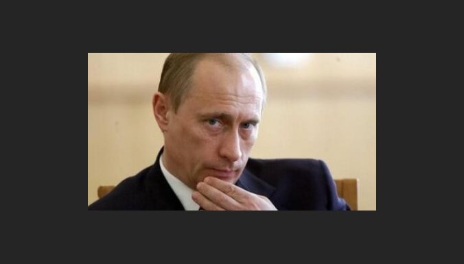 Putins liek amatpersonām pieklusināt toni pret Minsku
