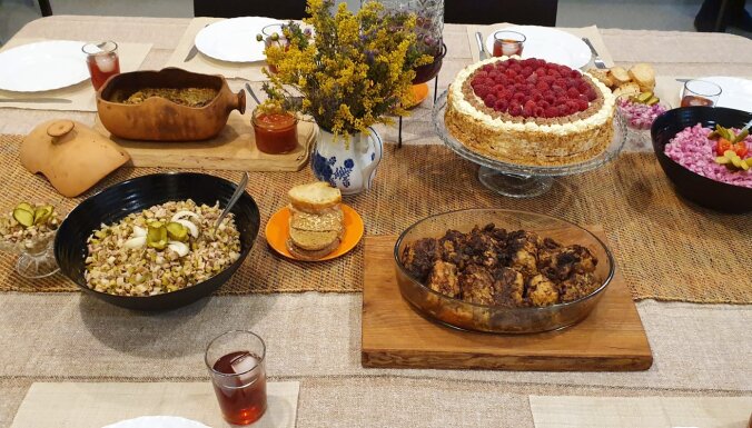 Rūjienas salāti, torte 'Rūjas krasts', Burtnieku zandarts un citi leģendāri ēdieni, kas nākuši no Valmieras novada