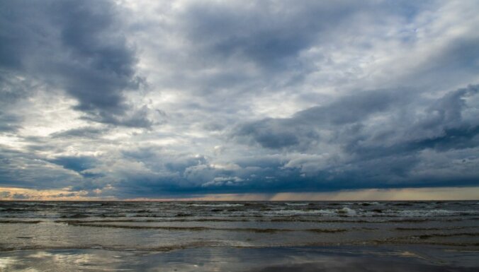 Дожди, порывы ветра, грозы, переменная облачность. Погода в субботу в Латвии особо не поменяется