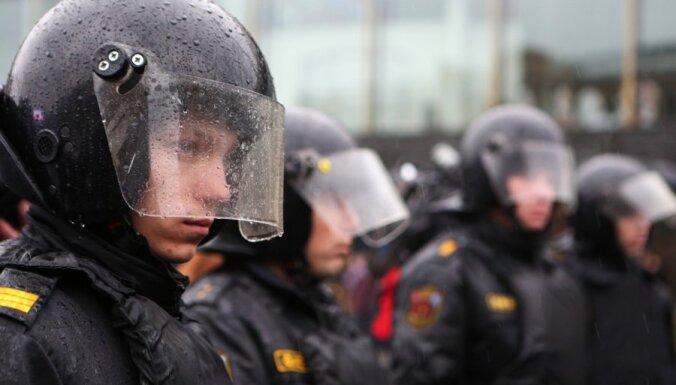 Maskavā pie 'Bolotnaja lietas' tiesas aizturēti 200 cilvēki