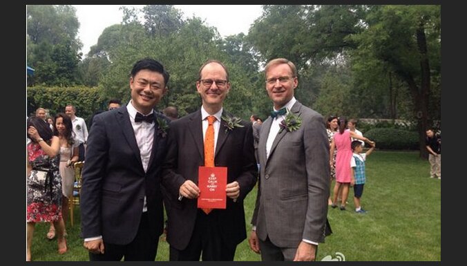 Британский генконсул в Китае женился на своем возлюбленном