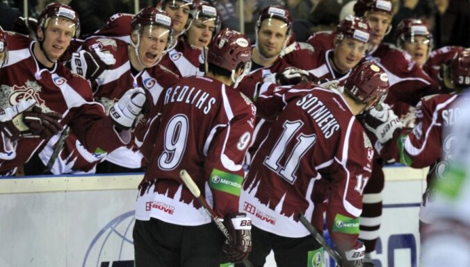 Rīgas 'Dinamo' un LHF turpina ķīvēties par hokejistiem