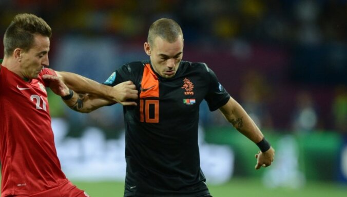 Nīderlandes pussargs Snaijders pievienosies 'Galatasaray'