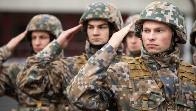 Politico: в условиях войны в Украине ЕС не в состоянии произвести достаточно оружия