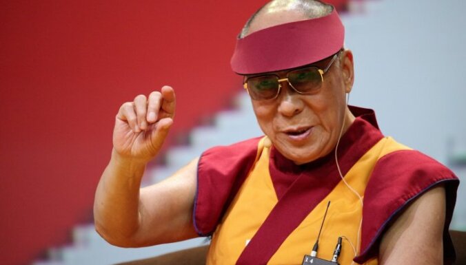 Budistu garīgais līderis Dalailama ieradies Latvijā