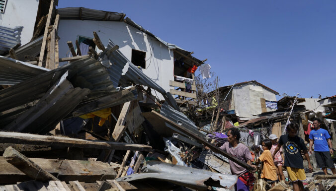 На Филиппинах от тайфуна "Раи" погибли десятки человек
