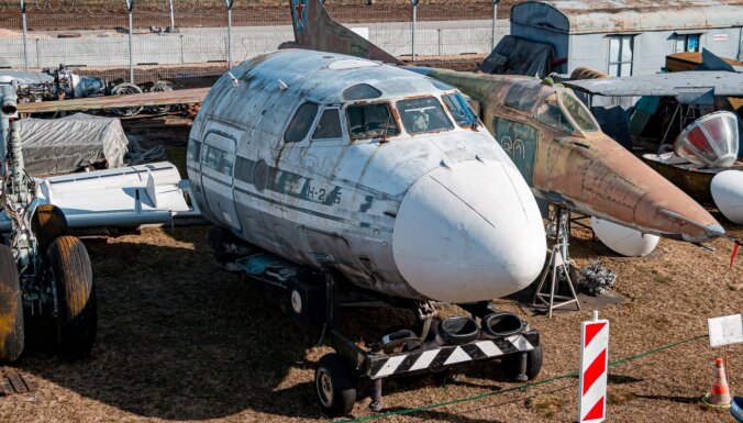 ФОТО. Крылья и двигатели: Как выглядел Рижский музей авиации незадолго до закрытия