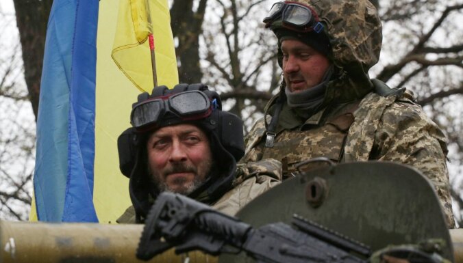 Krievijas karakuģi atvirzījušies no piekrastes; Ukrainā karo 76 okupantu bataljonu taktiskās grupas