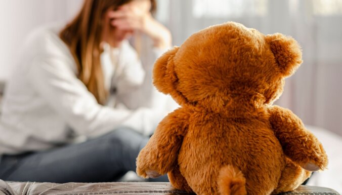 Pieaugušo bērnu pārmetumi vecākiem: kāpēc nevaram aizmirst bērnības sāpes