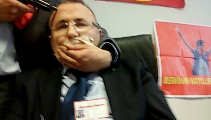 Скончался побывавший в заложниках у радикалов турецкий прокурор