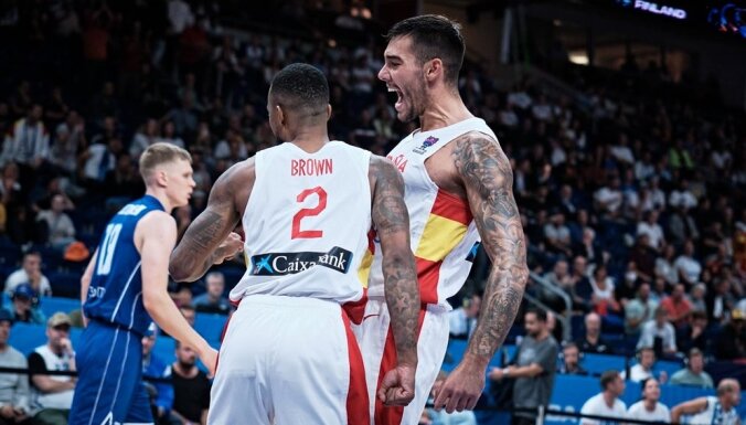 'Eurobasket 2022': Spānija piedzīvo pamatīgu izbīli, bet ceturtdaļfinālā uzvar sīksto Somiju