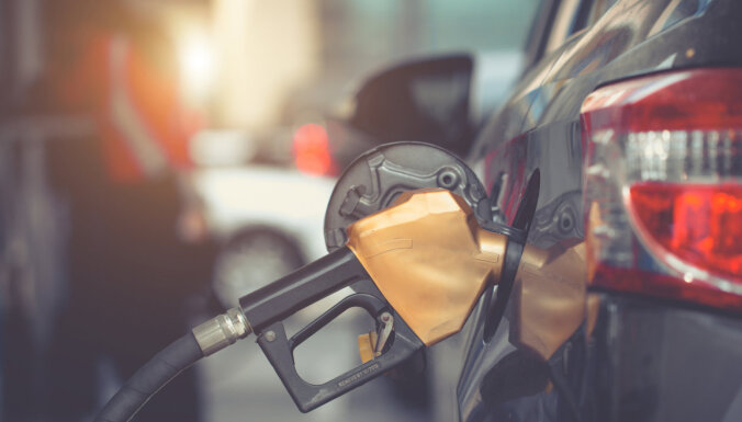 В странах Балтии продолжается рост цен на бензин