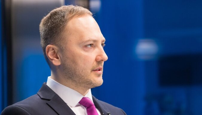 Министр внутренних дел Гиргенс призовет к отмене комендантского часа