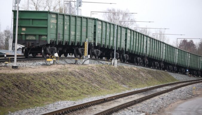Спад в транзитной отрасли Латвии: железная дорога и порты потеряли десятки миллионов тонн грузов