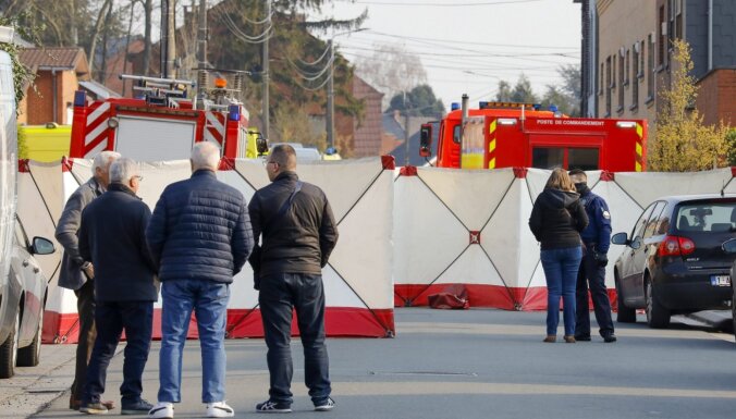 Beļģijā karnevāla dalībnieku pūlī ietriecas auto; seši bojāgājušie
