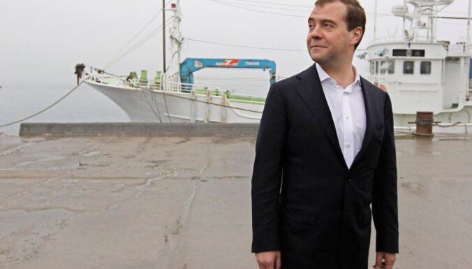 Медведев побывал на Курилах, Япония выразила протест