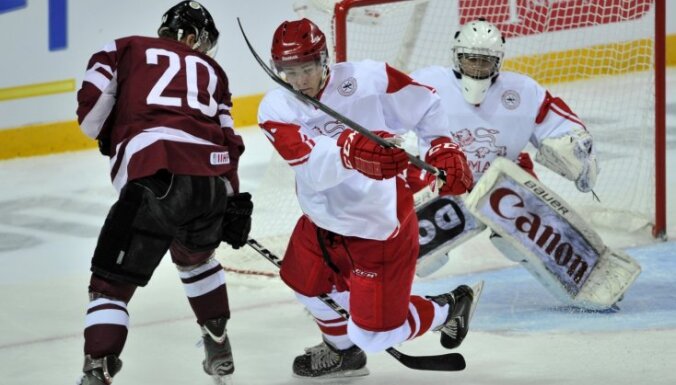 Latvijas U-20 hokeja izlase ielaiž vienus vārtus un zaudē dāņiem (+FOTO)