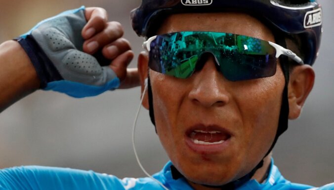 'Vuelta a Espana' un 'Giro d'Italia' čempionu Kintanu treniņa laikā notriec auto