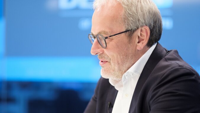 Robertu Zīli nominē Eiropas Parlamenta viceprezidenta amatam