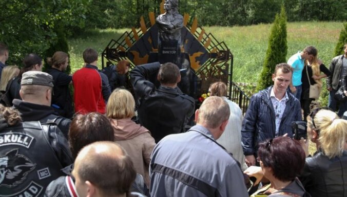 ФОТО: Глазами очевидца - как проходило открытие памятника Виктору Цою