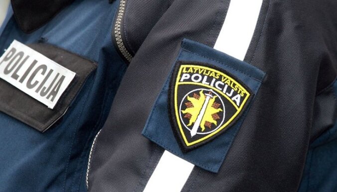 Из-за незнания латышского 48 полицейских уволены или переведены на другую работу