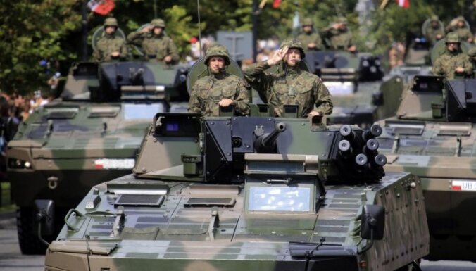 Польша направит в страны Балтии роту солдат