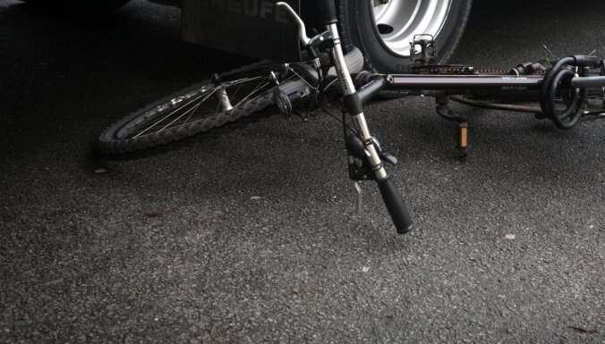 В Риге в аварии погиб велосипедист