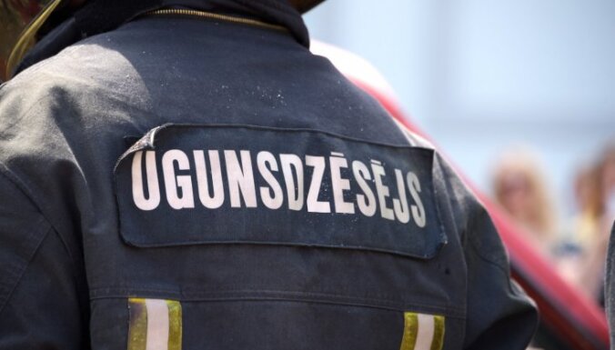 Aizvadītajā diennaktī Latvijā reģistrēts 21 ugunsgrēks