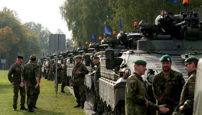 Vācija ir gatava Lietuvā dislocēt bataljona lieluma vienību, paziņo kaimiņvalsts ministrs